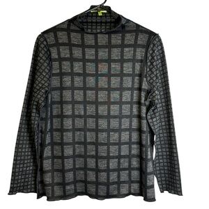 Trisha Tyler Black and Gray Checkered Sweater‎ Soft Knit Classy Office Church M